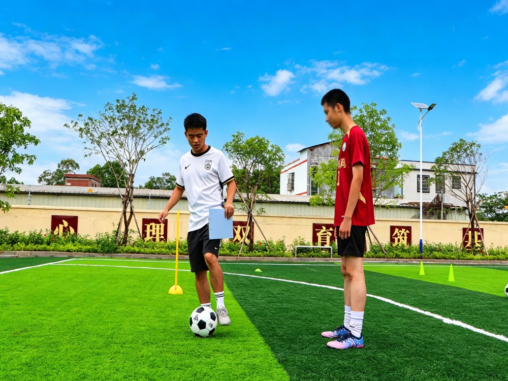 揭阳叛逆青少年教育全封闭学校选择：从根源修复成长之路